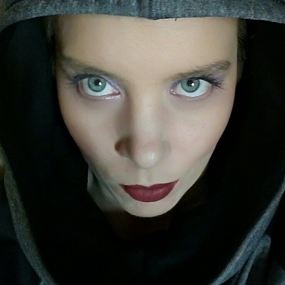 Meet your Posher, Sarah - Picture 2 of 8